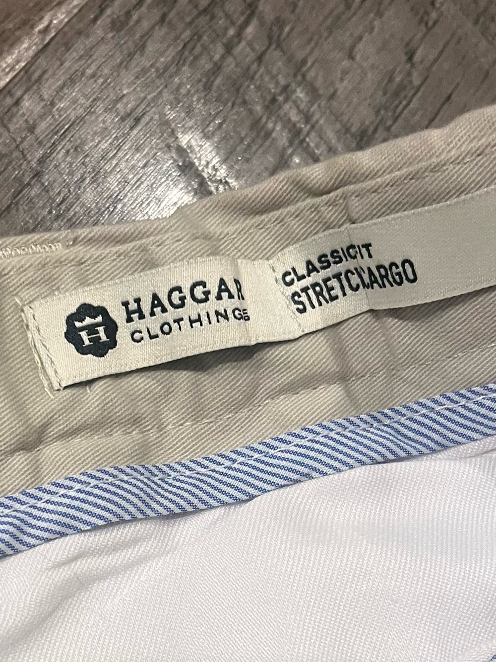 Classic Haggar Men's khaki Street Cargo Pants - Straight Leg 40x32 - Picture 2 of 4